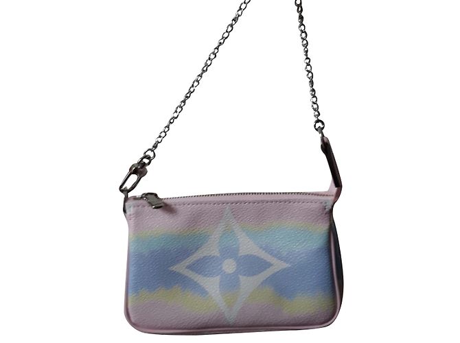 Louis Vuitton LV Escale