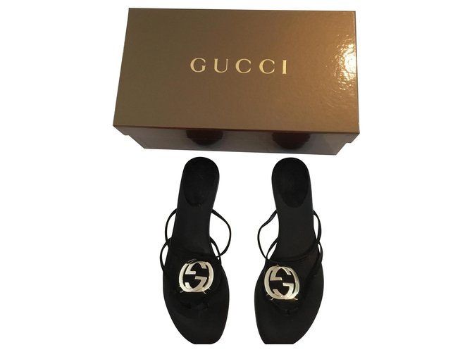 Gucci Des sandales Noir  ref.186640