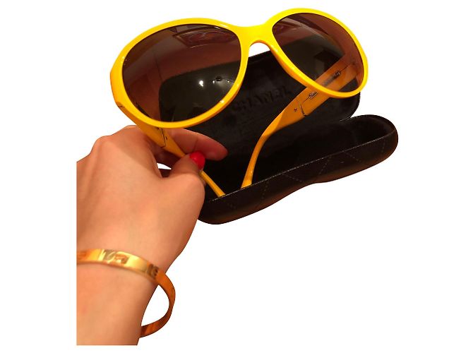 Chanel Gafas de sol Amarillo