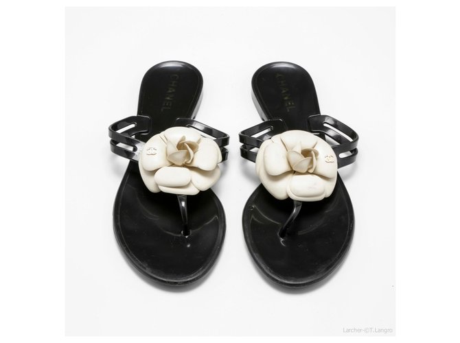 Chanel CAMELIA NEGRA JELLY FR38 Negro Plástico ref.188139 - Joli Closet