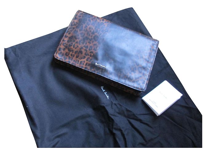 Paul Smith Pochettecuir impression léopard. Imprimé léopard