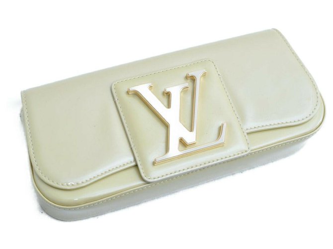 Louis Vuitton Vernis Sobe Pouch Beige Patent leather  ref.188377