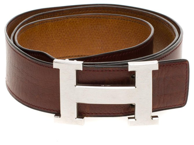 Cinturón reverso Hermès en caja marrón y courchevel dorado, hebilla de metal cepillado plateado Castaño Cuero  ref.189899