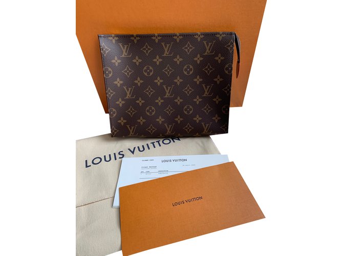 Louis Vuitton Bolsa de higiene pessoal 26 Marrom Lona  ref.189109