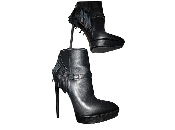 Yves Saint Laurent Ankle Boots Black Leather  ref.190383