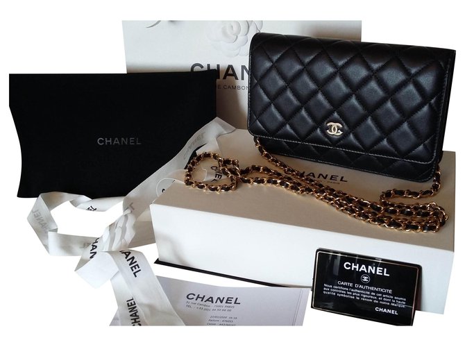 Classic wallet on chain. Chanel. Cuir d'agneau Noir  ref.190658