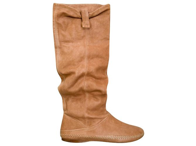 Botas Prada de couro bege