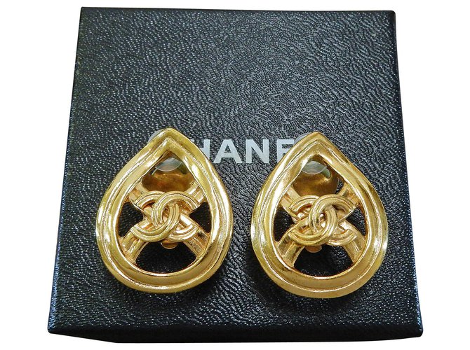 Boucles d'oreilles Chanel Vintage Cocomark Plaqué or Doré  ref.190907