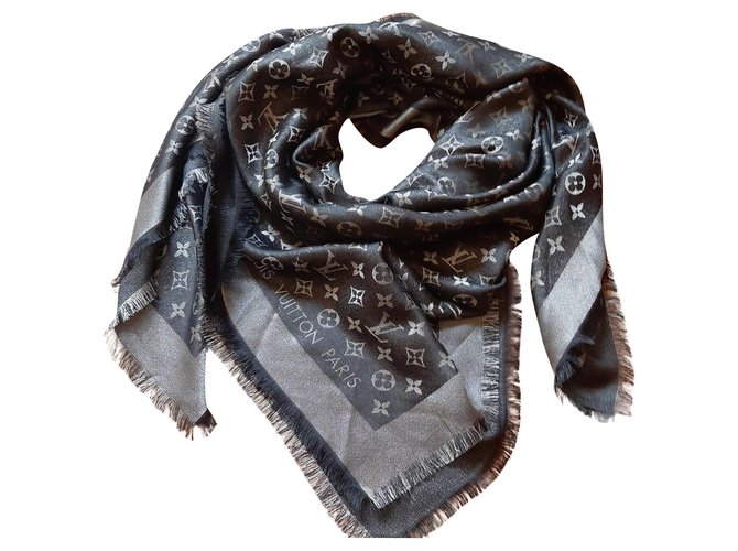 Louis Vuitton Double -sided Scarf and Shawl