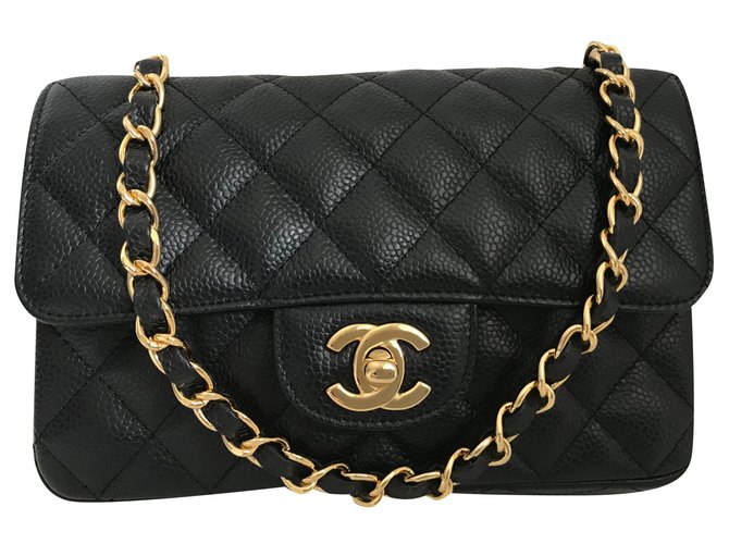 Chanel Handbags Black Leather  ref.191042