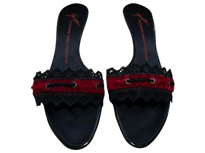 Giuseppe Zanotti Mules