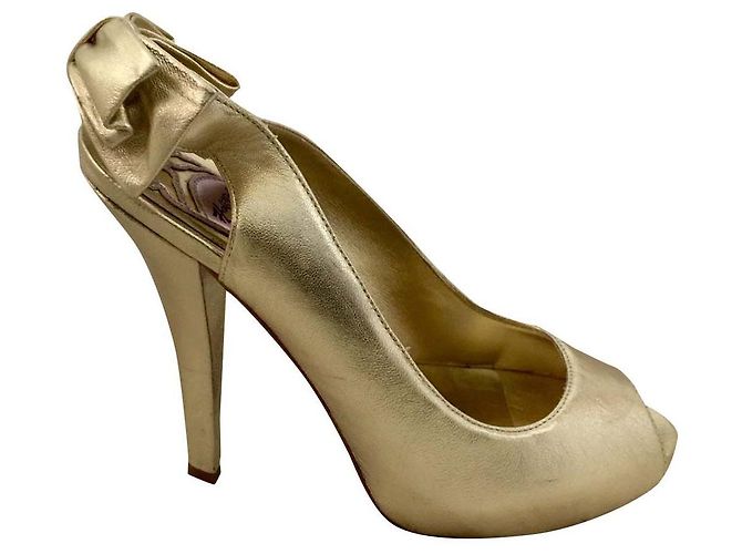 Peeptoes slingback Hale Bob em couro dourado