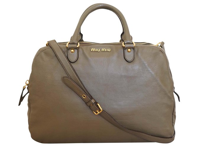 Miu Miu Handbags Taupe Leather ref.191389 - Joli Closet