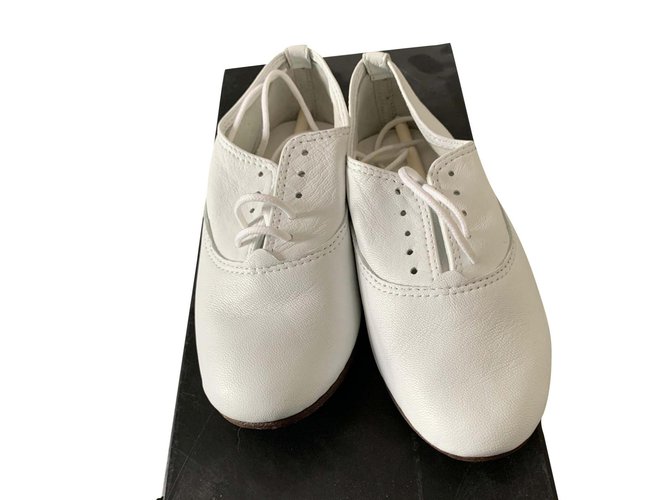 Autre Marque Repetto sapatos modelo zizi Branco Couro  ref.191548
