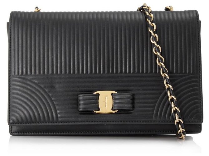 ferragamo quilted bolsa