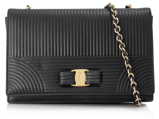 salvatore ferragamo quilted vara bag