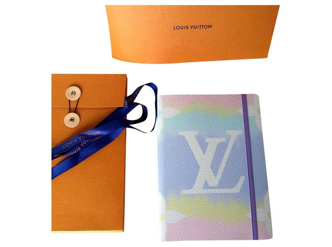 ært Skinne forhold Louis Vuitton Clémence LV Escale notebook Pink Cloth ref.191741 - Joli  Closet