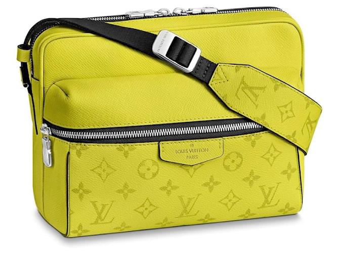 Louis Vuitton LV Outdoor messenger new Yellow Leather ref.191806