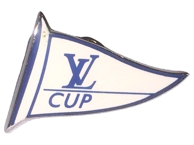 Louis Vuitton LOUIS  VUITTON CUP épingle de veste. Métal Argenté Blanc Bleu  ref.192244