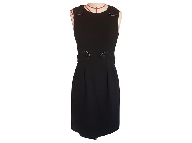 Chanel, schwarzes Kleid aus Wolle und Satin  ref.192271