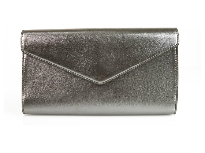 YVES SAINT LAURENT Bolso de embrague con sobre de correo de cuero gris grafito Plata  ref.192447