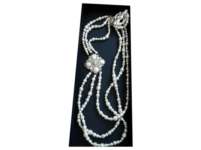 Collana a tre fili di perle lunghe Chanel Perla  ref.192905
