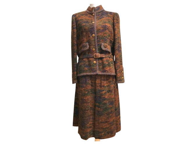 Chanel Skirt suit Brown Wool  ref.193194