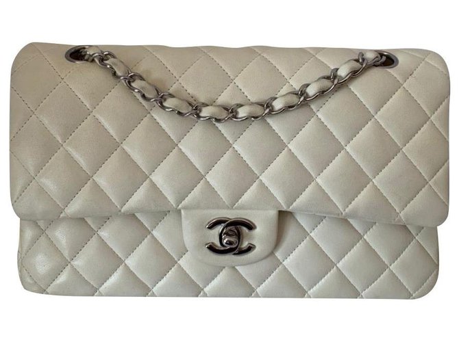 Timeless Chanel Creme Couro  ref.193448
