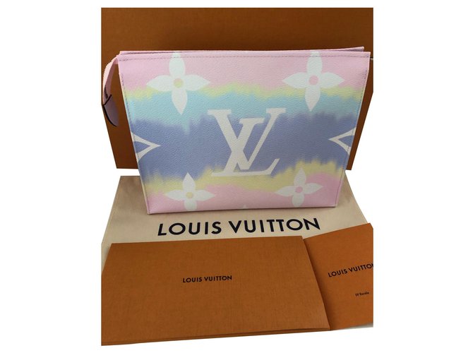 Louis Vuitton Sacos de embreagem Multicor Couro  ref.193560