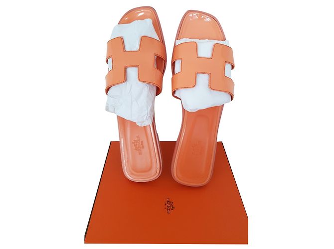 Hermès ORAN VARNISH LEATHER Orange
