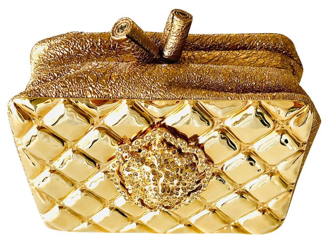 Chanel Minaudiere Moscow Lion Dourado Couro Metal  ref.193763