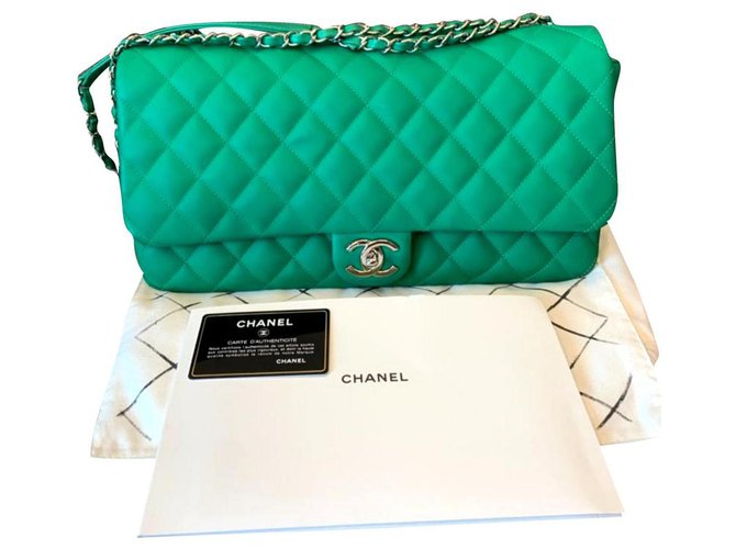 Chanel Green lambskin flap bag Leather  ref.193981