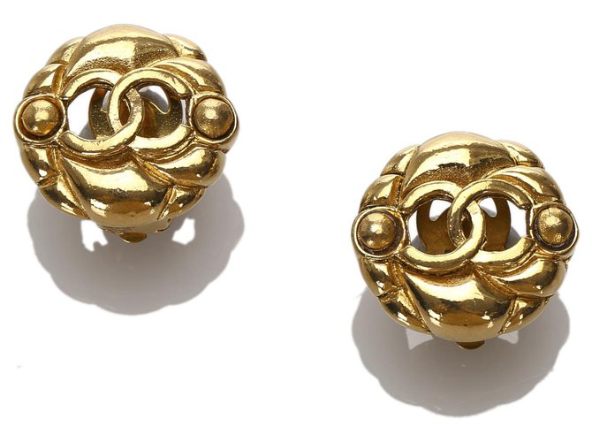 Boucles d'oreilles clips Chanel Gold CC Métal Doré  ref.194046