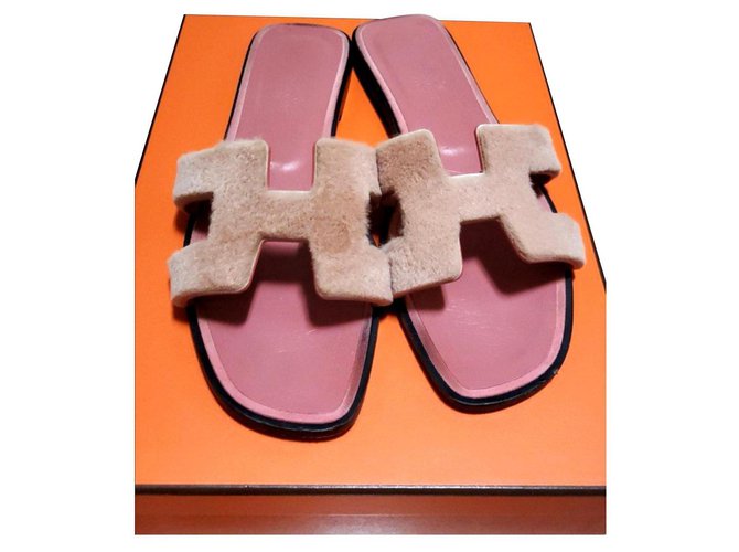 Hermès Hermes Pink mink fur Oran sandals EU37 Leather  ref.194175