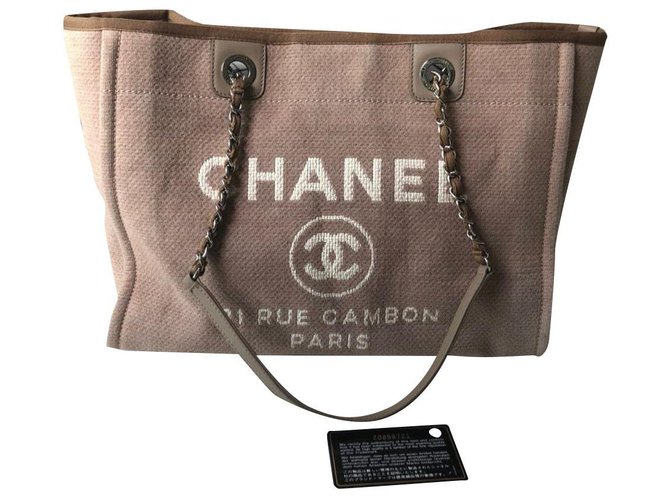 Sacola média de Chanel Deauville Bege Pano  ref.194197