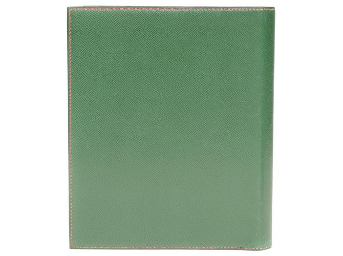 Hermès Envelope Clutch aus Krapprot und grünem Courchevel-Leder  ref.194445