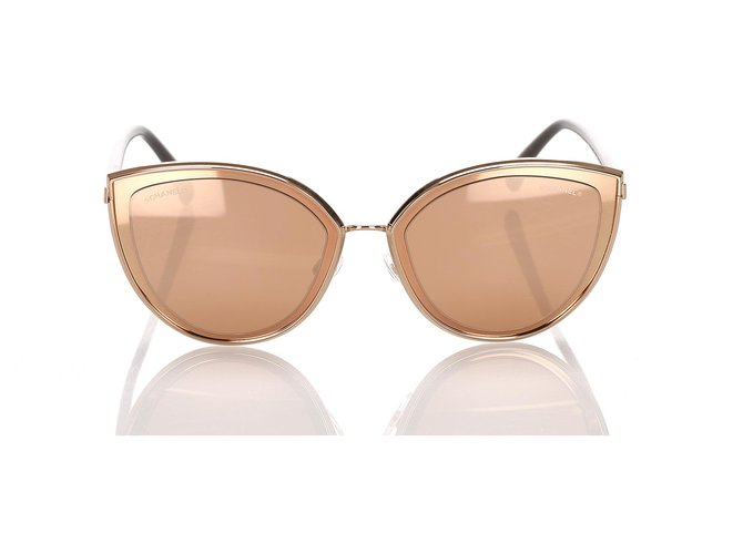 Chanel Gold 18K Cat Eye Mirror Sunglasses Pink Golden Metal Plastic  ref.194741 - Joli Closet
