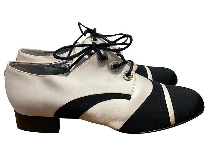 Chanel Merletti Nero Bianco Tela Raso