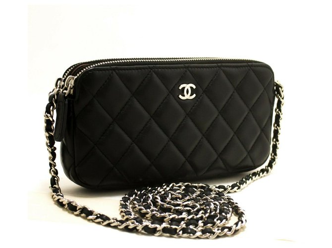 Chanel shoulder bag Black Leather  ref.195173
