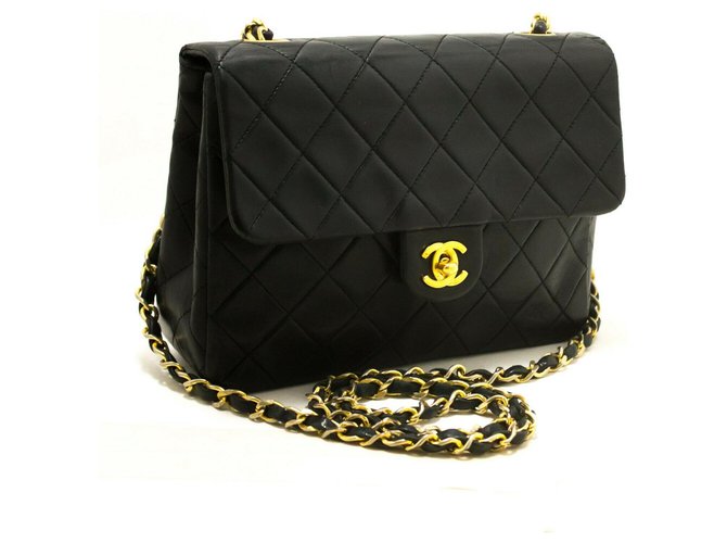 Chanel shoulder bag Black Leather  ref.195189
