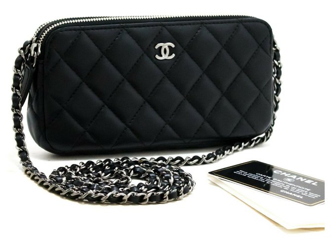 Chanel shoulder bag Black Leather  ref.195218