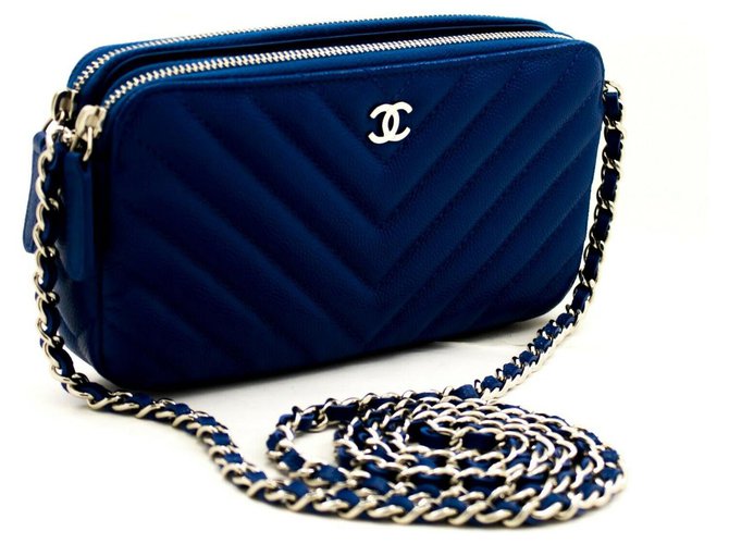 Chanel shoulder bag Blue Leather  ref.195268