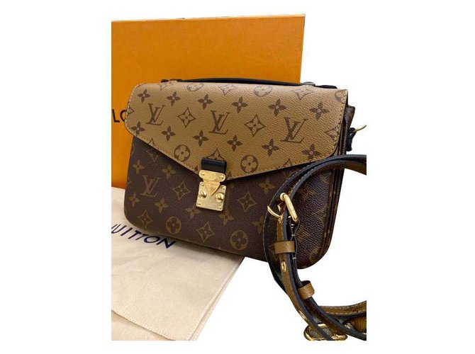 Louis Vuitton Marca Nwe Pochette Metis Monograrm inverso Castaño Poliuretano  ref.195553