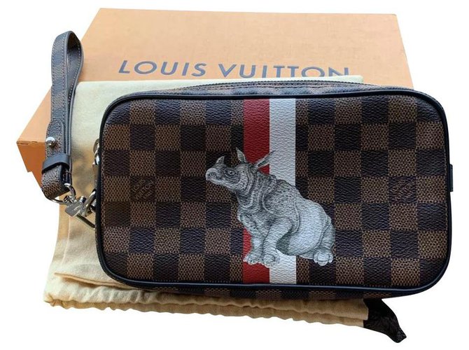 Louis Vuitton Sacos de embreagem Marrom Lona  ref.195640