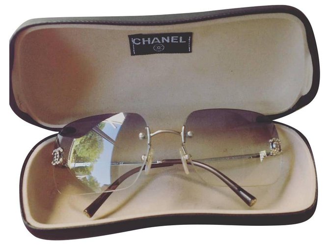 Chanel Gafas de sol Gris Acero  ref.195650