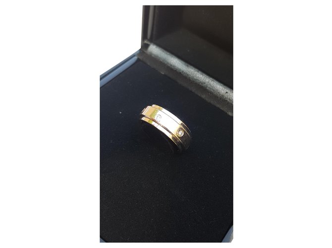 PIAGET Besitz Ring Weißgold und 7 P Diamanten.b 10.25 grs Silber  ref.195836
