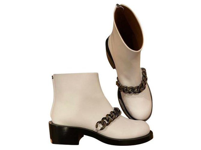 Givenchy botas de corrente icônicas Branco Couro  ref.195837