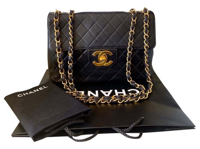 100% Auténtico Chanel Vintage Black Lambskin Jumbo Classic Flap Bag Negro Cuero  ref.196207