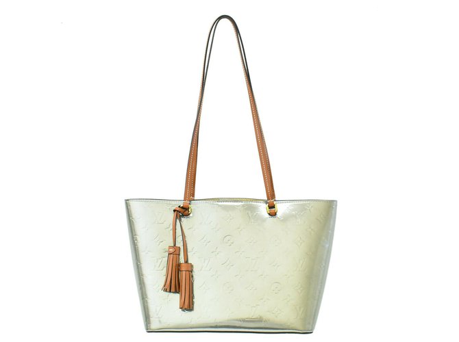 Louis Vuitton handbag Silvery Patent leather  ref.196355