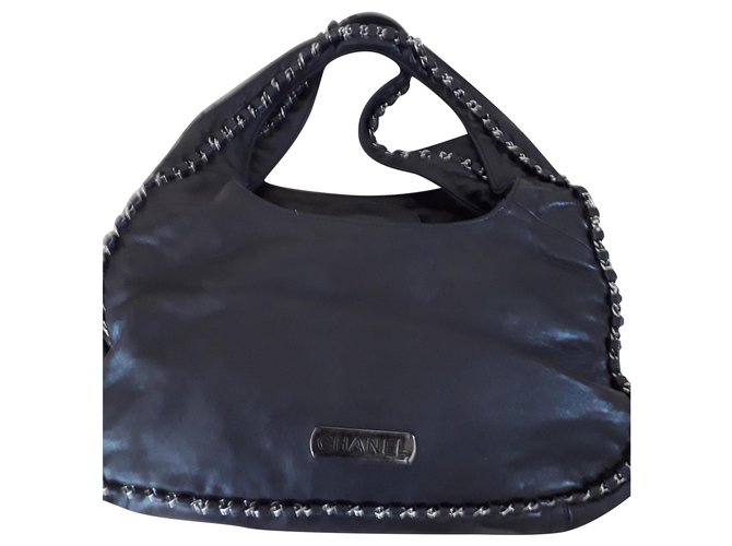 Chanel Handbags Black Lambskin  ref.196621